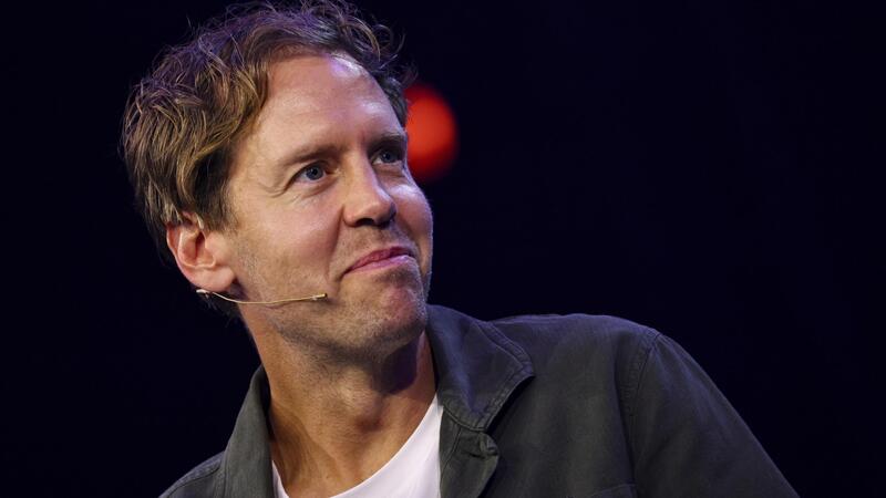 &ldquo;Il DNA della F1 &egrave; in pericolo&rdquo;: Vettel durissimo sul 2026, &egrave; rivolta insieme a Verstappen