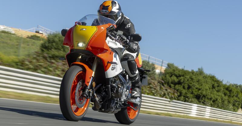 Yamaha XSR900 GP: la videoscheda tecnica per sapere tutto di lei [VIDEO]