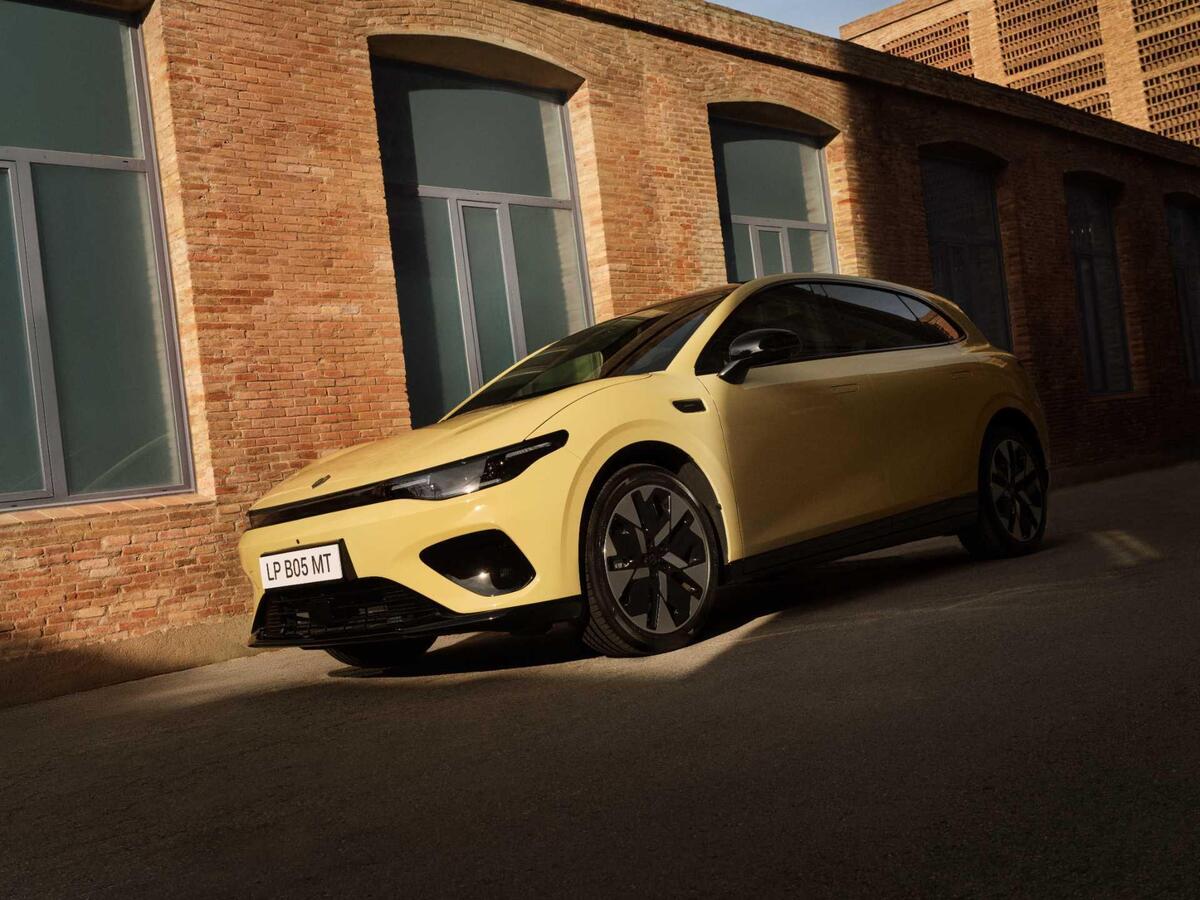 Leapmotor B05 sbarca in Italia da 22.900 euro: 218 CV, trazione posteriore e batteria nel telaio per spaventare ID.3 e MG4