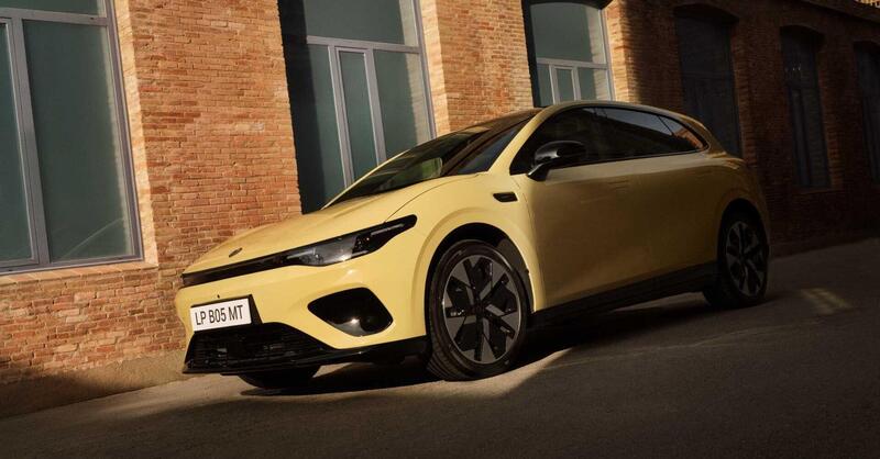 Leapmotor B05 sbarca in Italia da 22.900 euro: 218 CV, trazione posteriore e batteria nel telaio per spaventare ID.3 e MG4