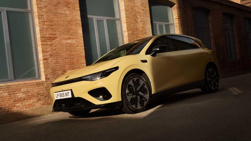 Leapmotor B05 sbarca in Italia da 22.900 euro: 218 CV, trazione posteriore e batteria nel telaio per spaventare ID.3 e MG4