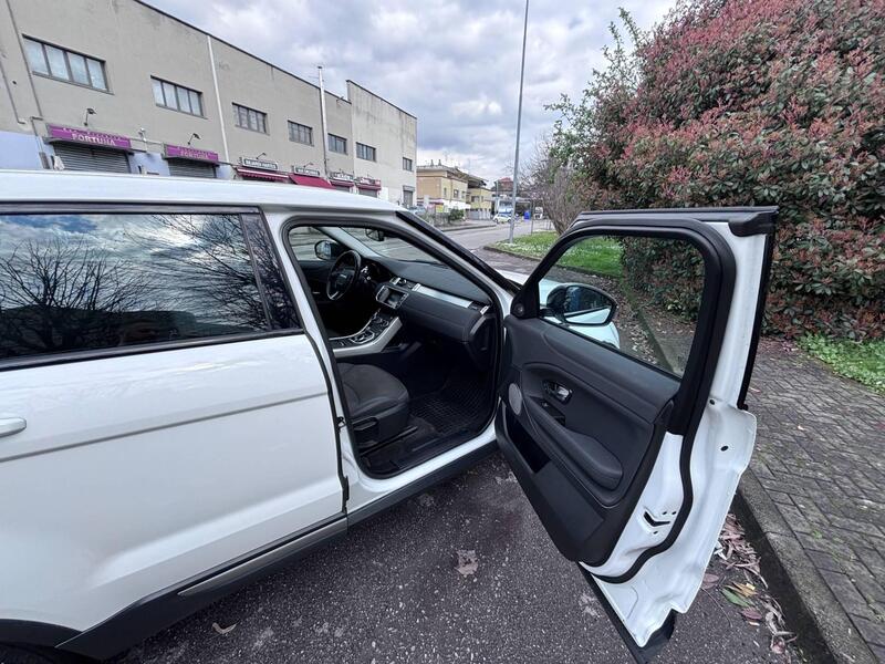 Land Rover Range Rover Evoque usata a Milano (10)