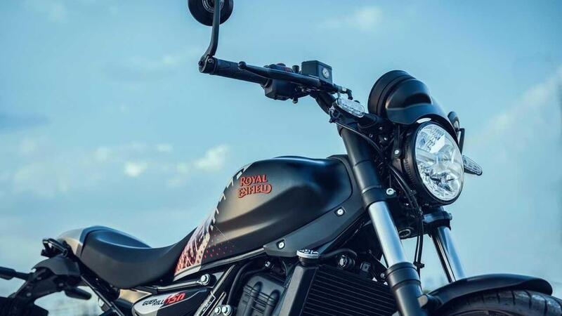 Royal Enfield Guerrilla 450 APEX 2026: la roadster indiana si fa pi&ugrave; cattiva