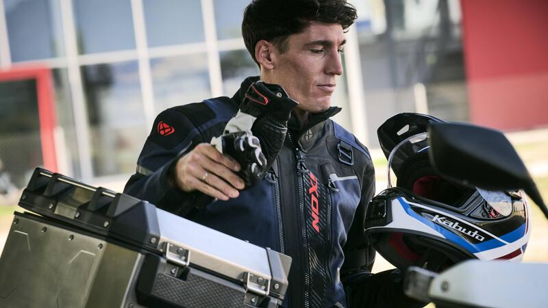 Honda e IXON: nasce la partnership per abbigliamento protettivo premium