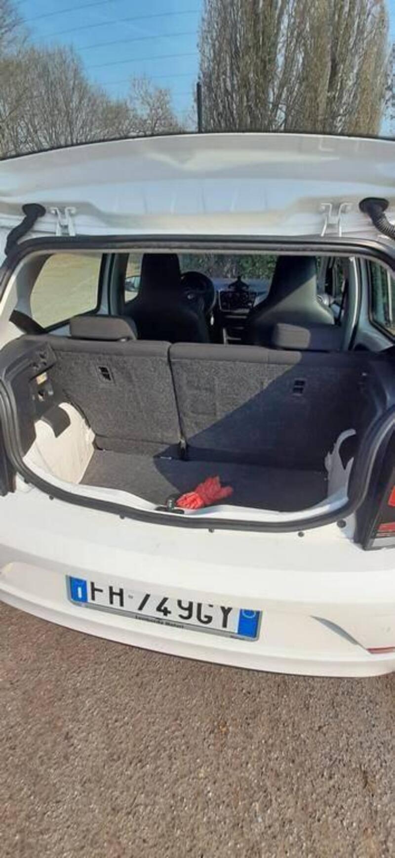 Volkswagen e-up! usata a Milano (3)