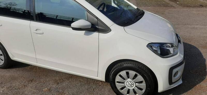 Volkswagen e-up! usata a Milano (7)