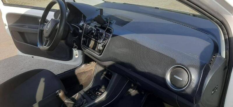 Volkswagen e-up! usata a Milano (9)