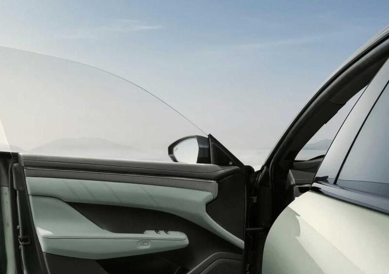 Zeekr 001 (2026-->>) (17)