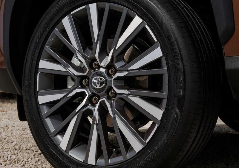 Toyota Yaris Cross (2021-->>) (16)