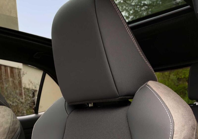 Toyota Yaris Cross (2021-->>) (13)