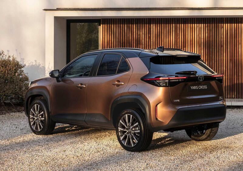 Toyota Yaris Cross (2021-->>) (6)
