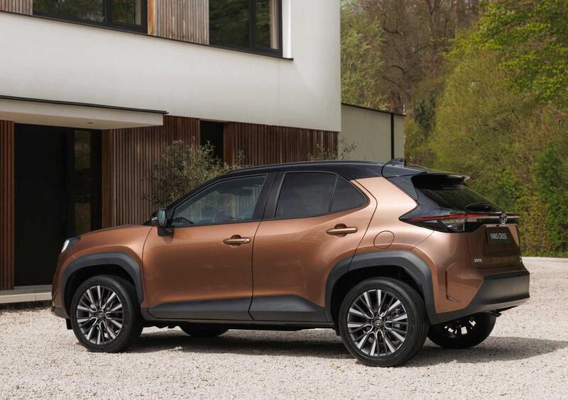 Toyota Yaris Cross (2021-->>) (5)