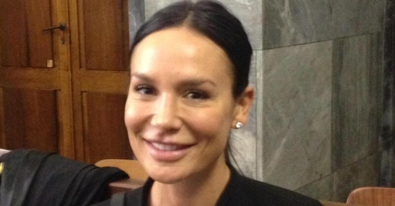 La grazia a Nicole Minetti apre un vaso di Pandora: quel filo nero che lega il motorsport ai segreti di Briatore, il team di Cipriani Jr e il caso Epstein