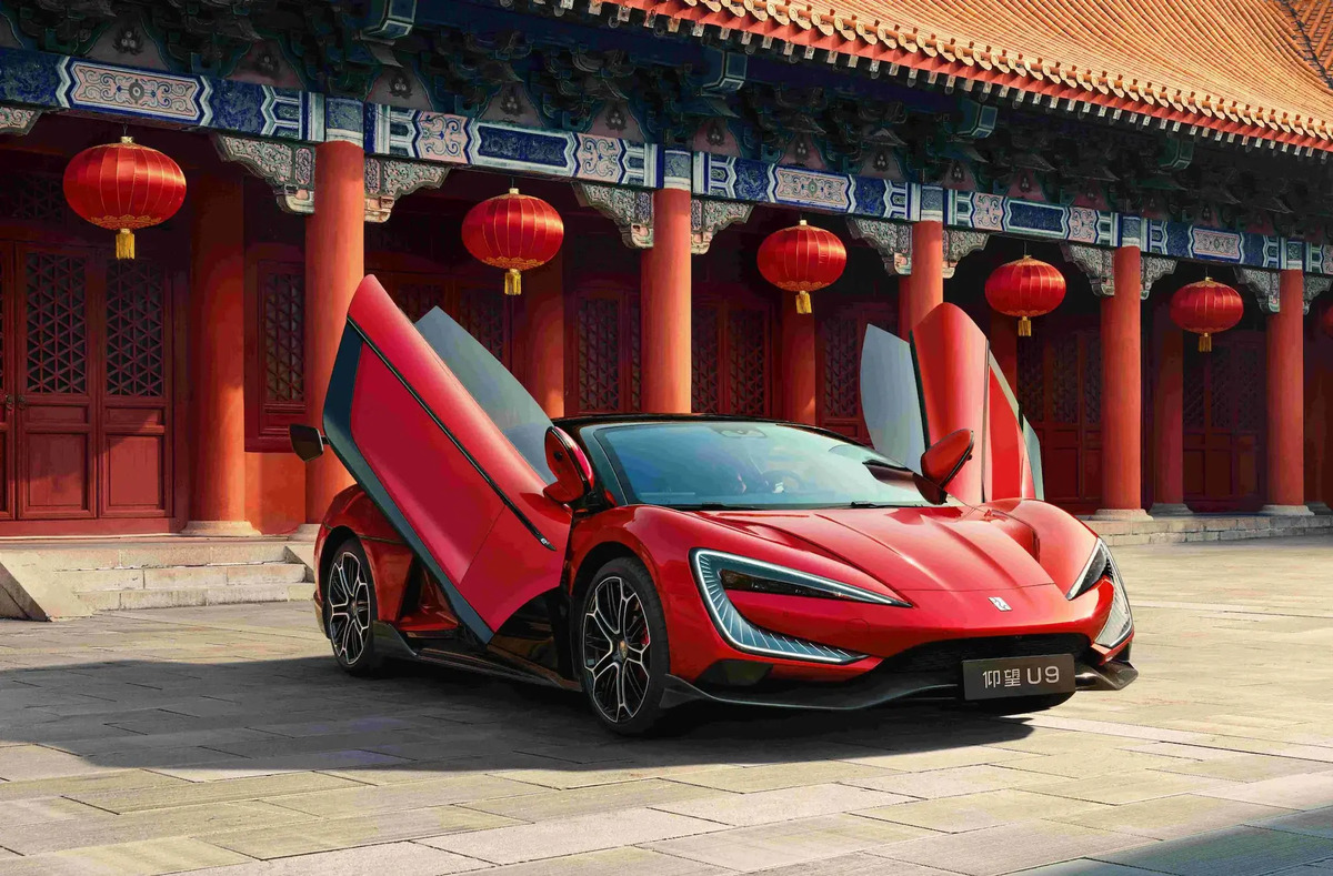 BYD Yangwang U9: l’hypercar elettrica cinese riscrive i record di velocità mondiali