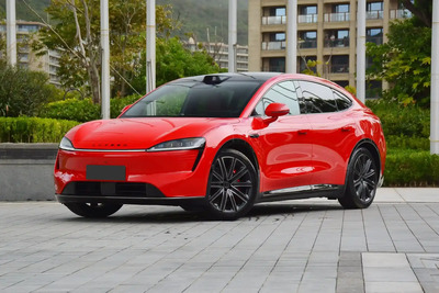 Huawei Luxeed R7: quando l&rsquo;auto diventa uno smartphone su quattro ruote