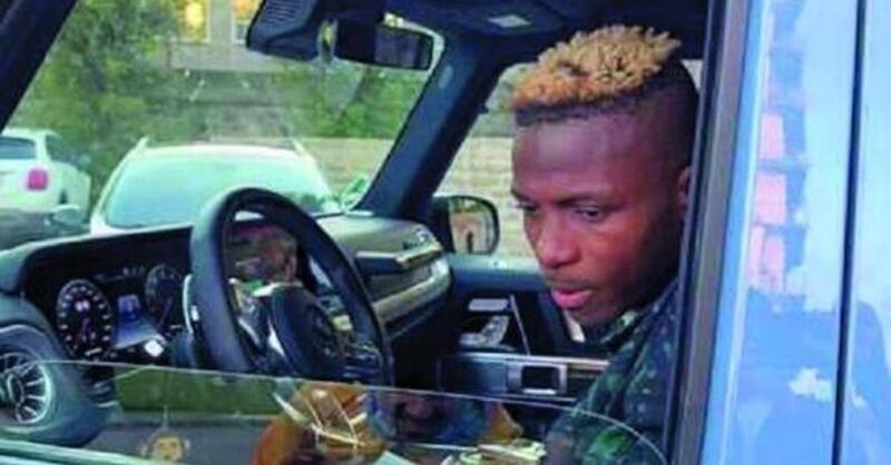 Leasing auto non pagato: Mercedes denuncia Osimhen per una GLE ibrida da 90mila euro