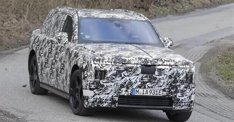 Rolls-Royce Cullinan elettrica: il cofano si apre come non avete mai visto su un'auto