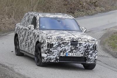 Rolls-Royce Cullinan elettrica: il cofano si apre come non avete mai visto su un'auto