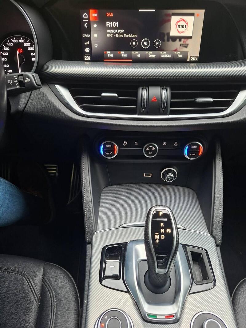 Alfa Romeo Stelvio usata a Brescia (9)