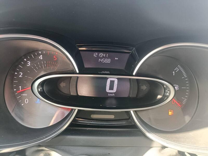Renault Clio usata a Napoli (13)