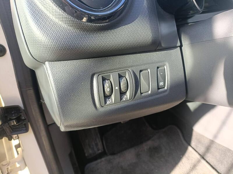 Renault Clio usata a Napoli (14)