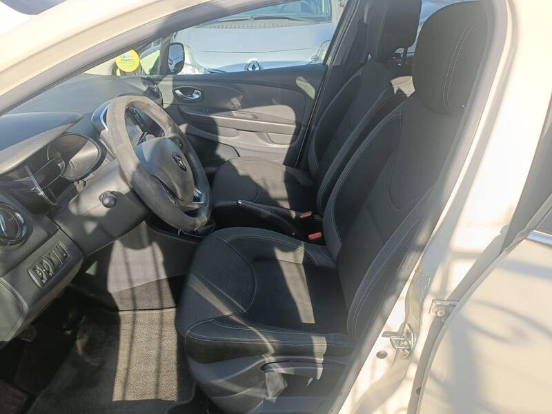 Renault Clio usata a Napoli (18)