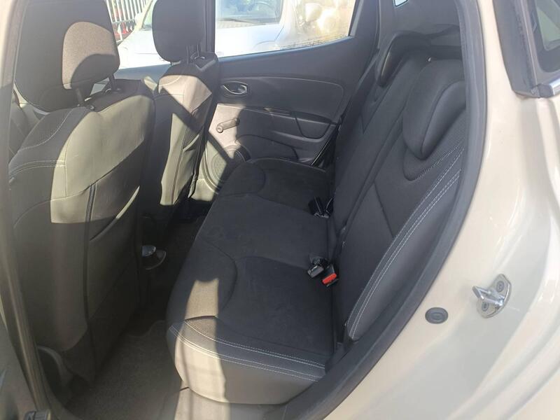 Renault Clio usata a Napoli (19)