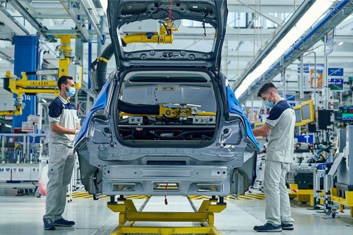 Stellantis torna in utile nel primo trimestre 2026: ricavi a 38,1 miliardi, crescita in tutte le regioni
