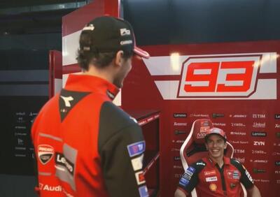 MotoGP 2026. GP di Spagna. Pecco Bagnaia scherza sul viaggio in Giappone di Marc Marquez: Ti piace fare rumore. Un weekend di alti e bassi nel box Ducati [VIDEO]