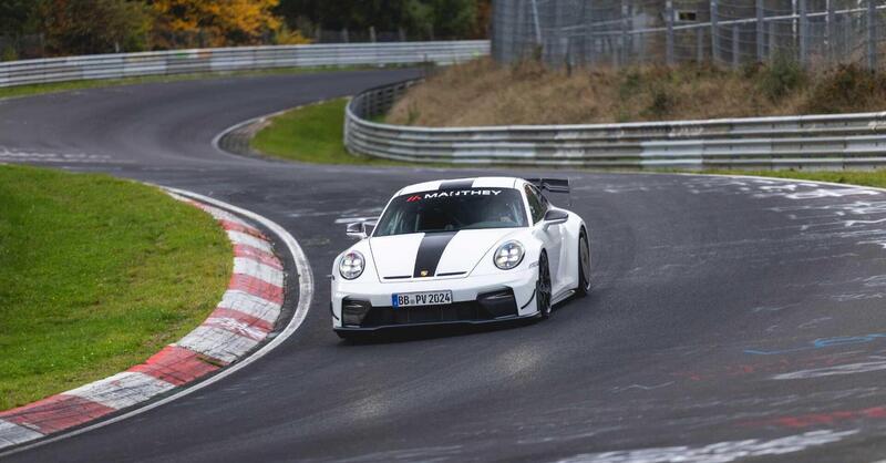 Porsche 911 GT3 con Manthey Kit, G&uuml;ven sfiora il tempo della RS al N&uuml;rburgring: cinesi staccati di 14 secondi