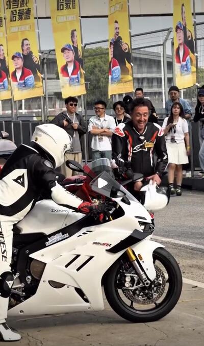Richard Hammond e Zhang Xue in pista con la ZXMoto 820 RR-R [VIDEO]