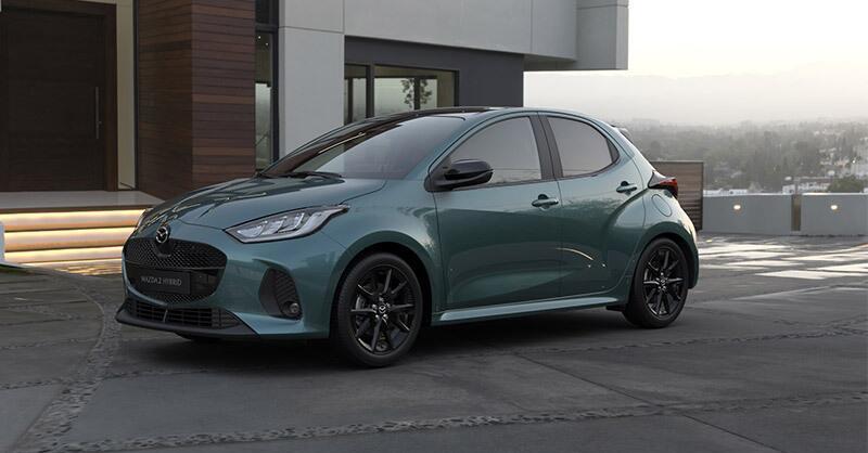 Mazda2 Hybrid 2026: tre nuove tinte, dotazioni pi&ugrave; ricche e sicurezza al top sull'intera gamma