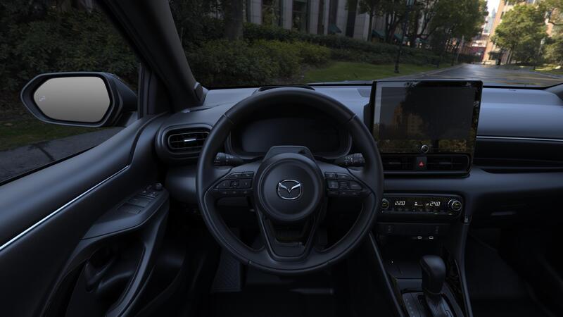 Abitacolo Mazda2 con Driver monitoring integrato nel volante