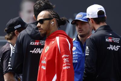 "Se gli altri portano un decimo, noi ne portiamo due": Hamilton lancia la sfida Ferrari a Miami