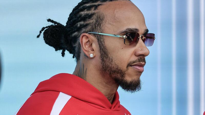 F1, Hamilton scuote la Ferrari a Miami: "Auto da titolo, ma serve il motore". &Egrave; lui l'unica voce fuori dal coro?