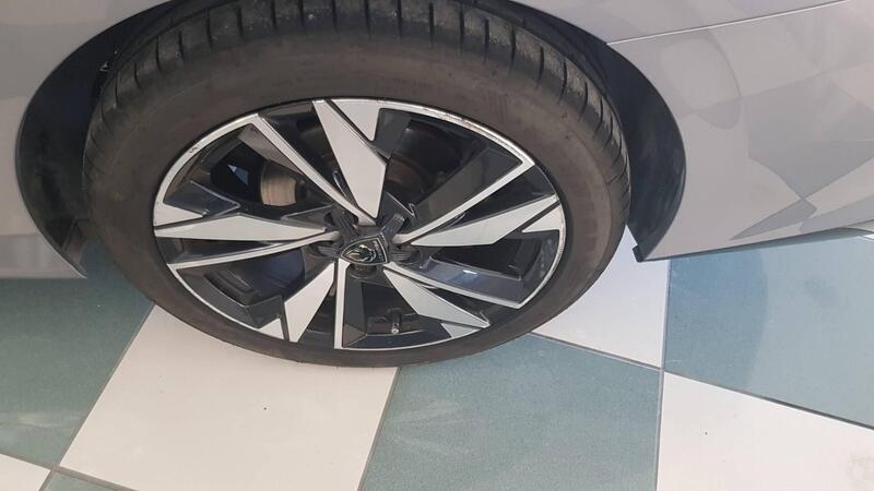 Peugeot 308 SW usata a Barletta-Andria-Trani (6)