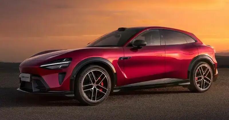 Xiaomi YU7 GT, 990 CV in fila in fabbrica: il crossover che sfida la Ferrari Purosangue
