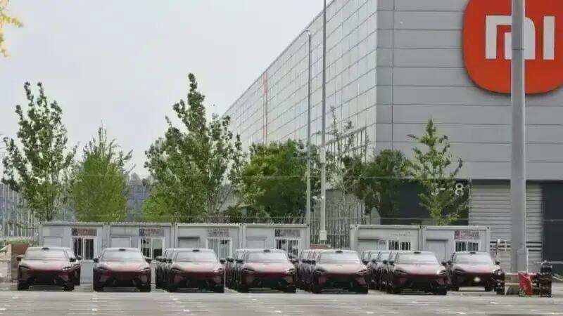 Squadrone di Xiaomi YU7 GT