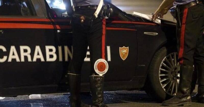 Milano: muoiono insieme cadendo dallo scooter