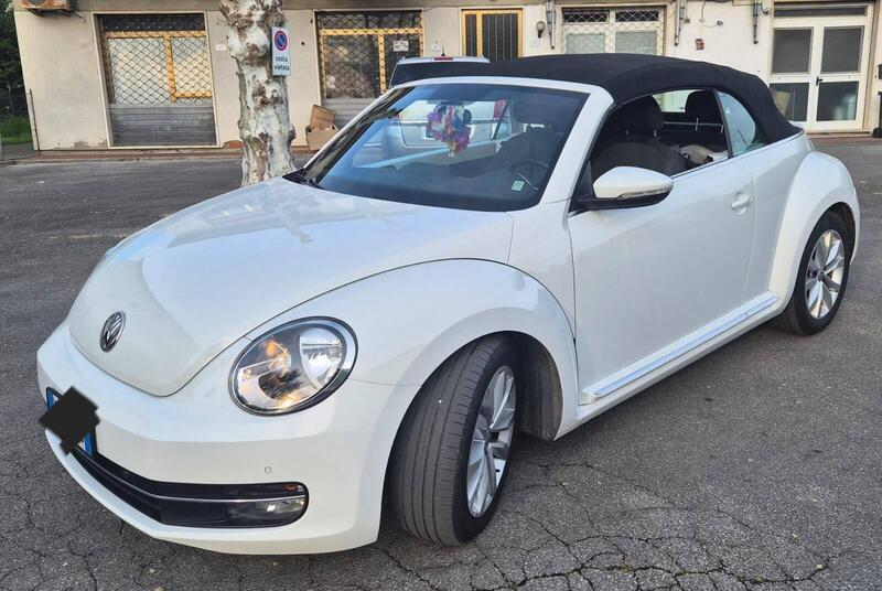 Volkswagen Maggiolino Cabrio usata a Lucca (4)