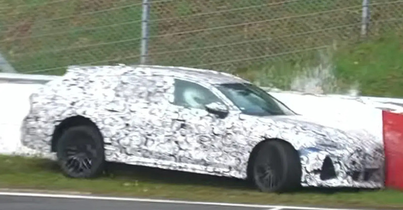 Audi RS6 perde il controllo al N&uuml;rburgring: il video dell'incidente del prototipo fa discutere