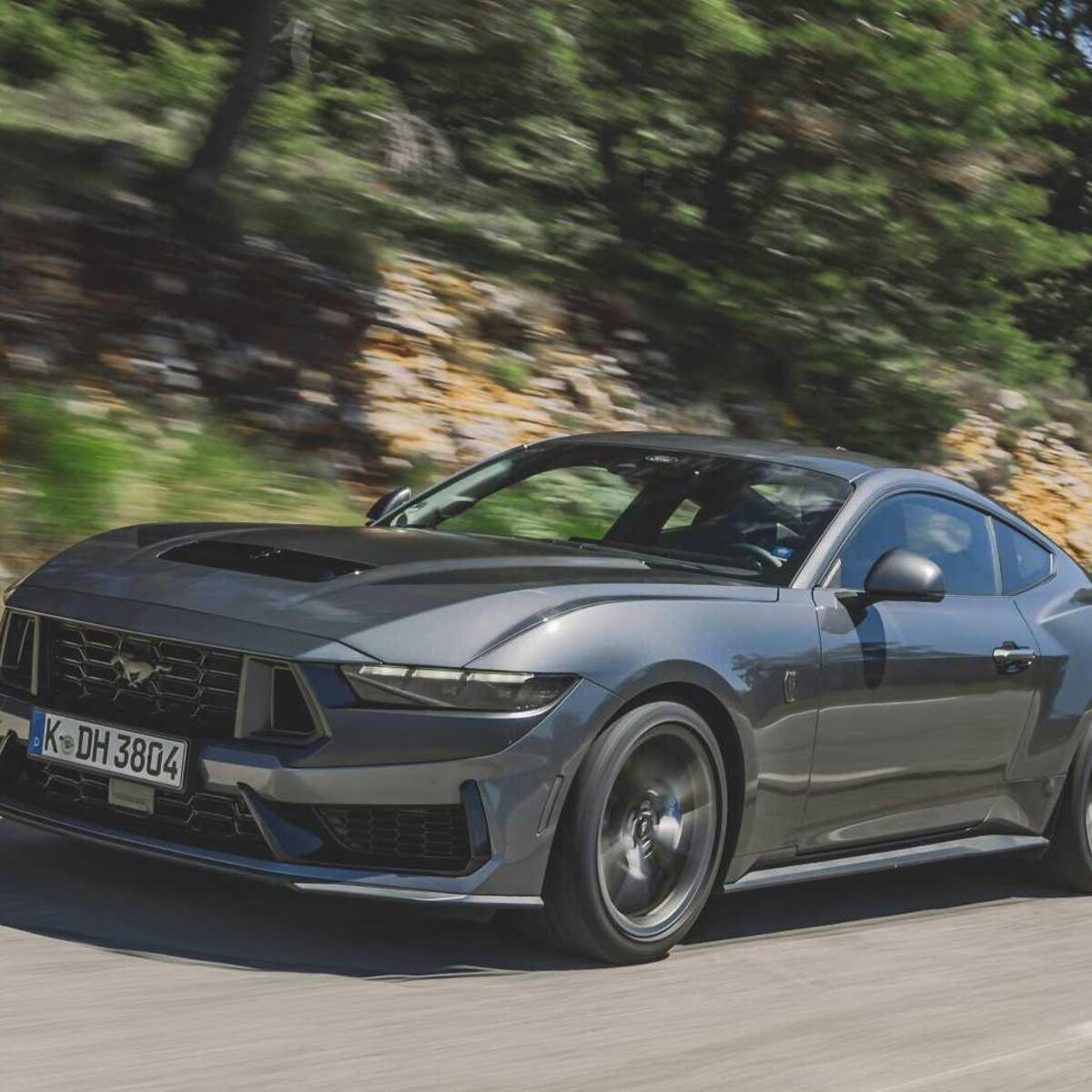Ford Mustang Coup&eacute;