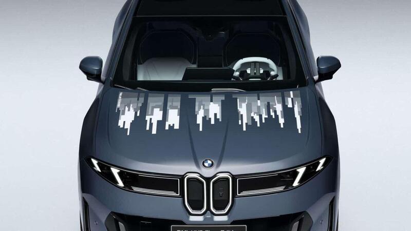 BMW iX3 Flow Edition, arriva il SUV elettrico che cambia colore davvero