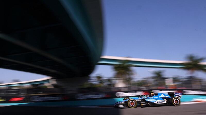 F1. &ldquo;Pensa che a centro classifica lo faremo passare, abbiamo rischiato l&rsquo;incidente&rdquo;: Carlos Sainz punge Max Verstappen 