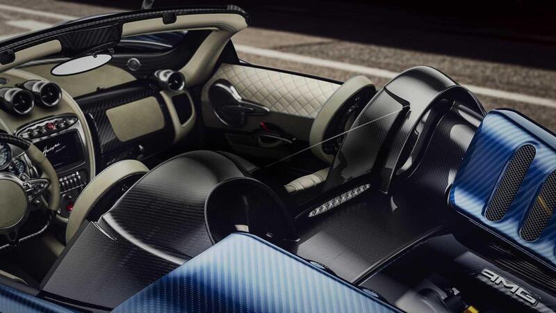 Abitacolo Pagani Huayra Roadster
