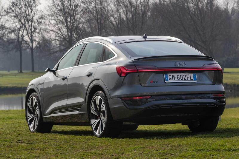 Posteriore Audi Q8