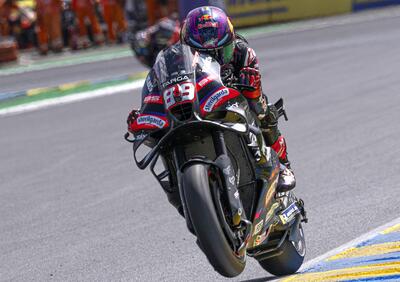 MotoGP 2026. GP di Francia. Vittoria in rimonta di Jorge Martín su Marco Bezzecchi! Podio tutto Aprilia, caduto Pecco Bagnaia (era 2°) [CLASSIFICA]
