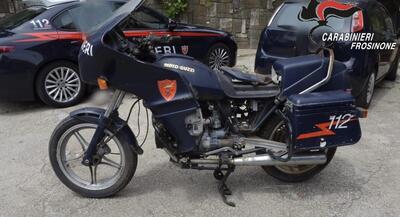 Moto Guzzi dei Carabinieri in vendita, scatta il sequestro 
