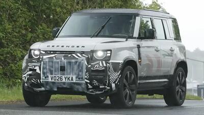 Nuova Land Rover Defender 2026: il fuoristrada da record si aggiorna ancora
