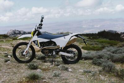 La moto totale esiste! - Husqvarna 701 Enduro 2026 il test di Moto.it [VIDEO]